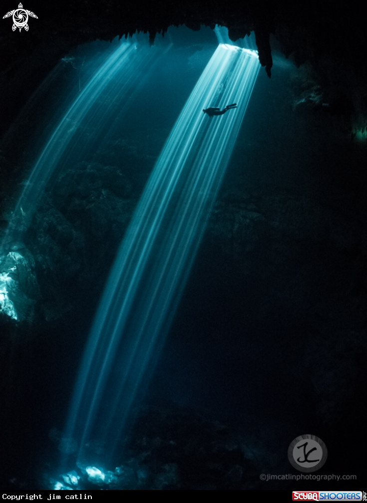 A Light beams at the Pit Cenote