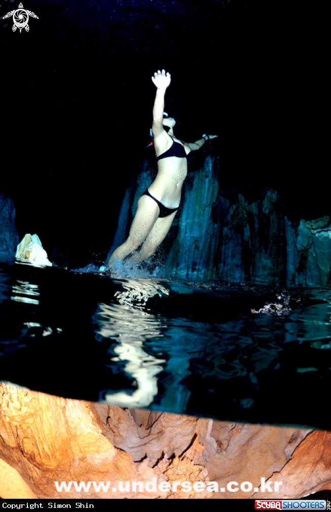 A Chandelier Cave & Diver