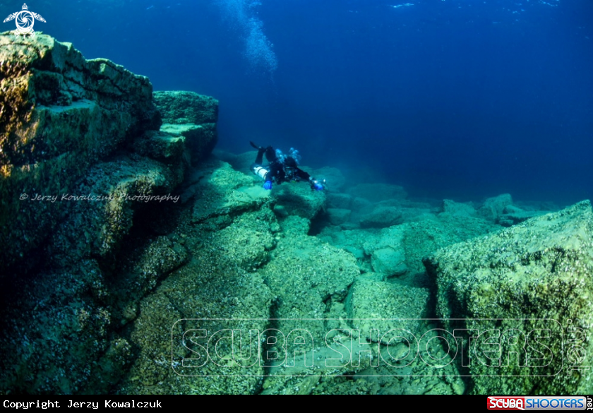 A Under ice & Spring Diving